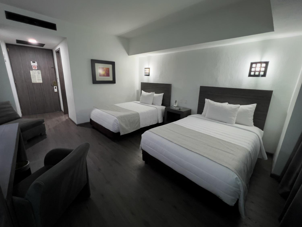 We Hotel Aeropuerto
