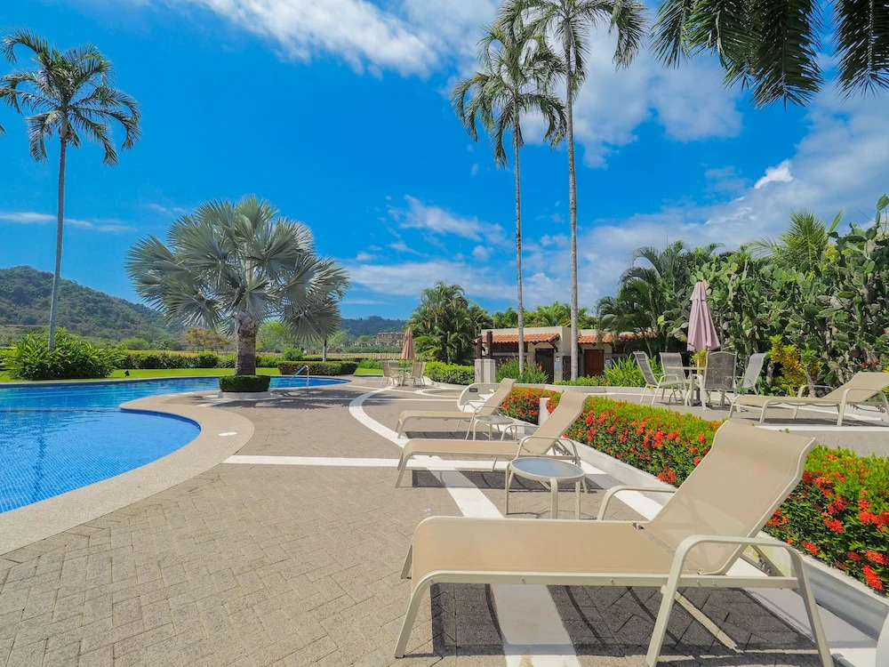"ocean Front Condo In Peaceful, Gated Community"