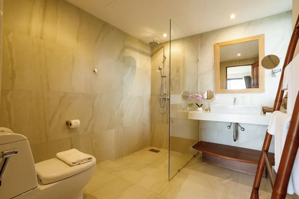 5 BR Seaview Pool Villa Nambo in Panwa