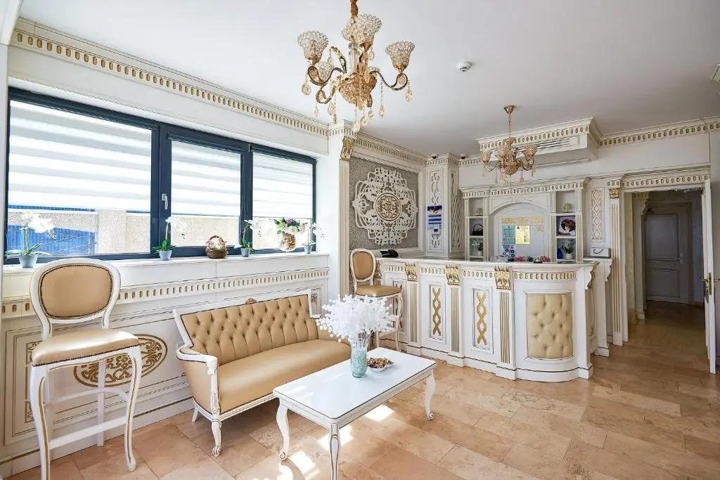 Hotel Adriano