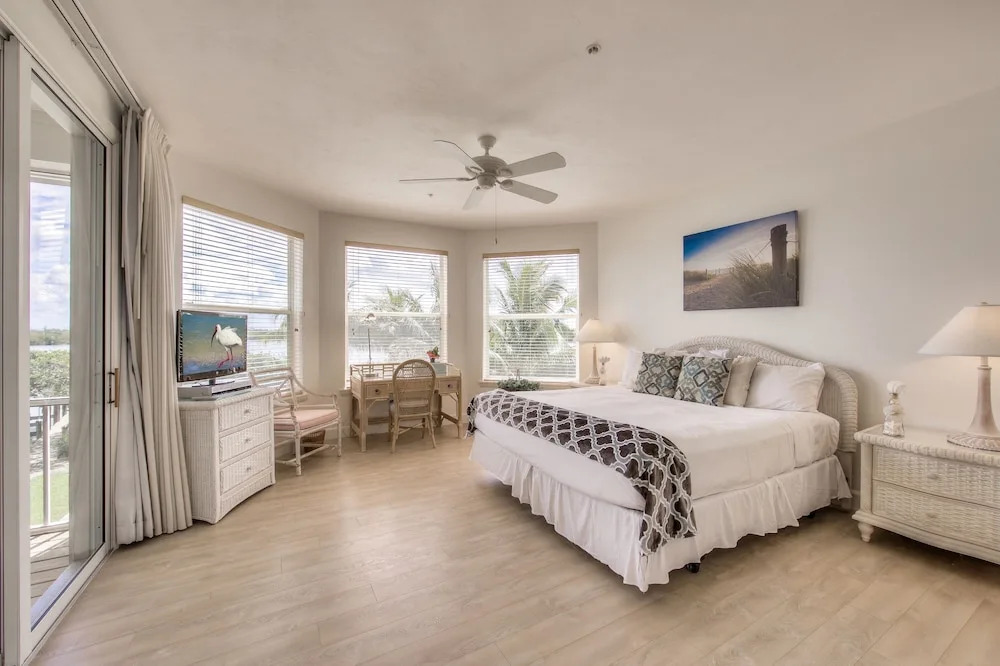 The White Ibis 5 Bedroom Home