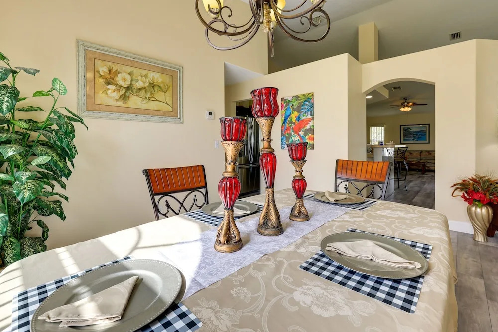 Port St Lucie Home ~ 15 Mi to Jensen Beach Park!