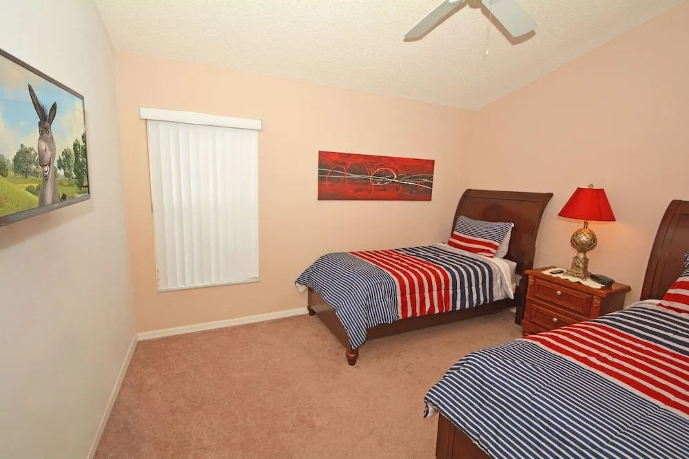 2683OL Jagu s Place 5 Br townhouse by RedAwning