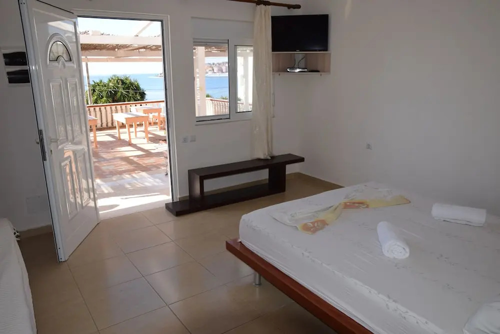 Rojela Rooms