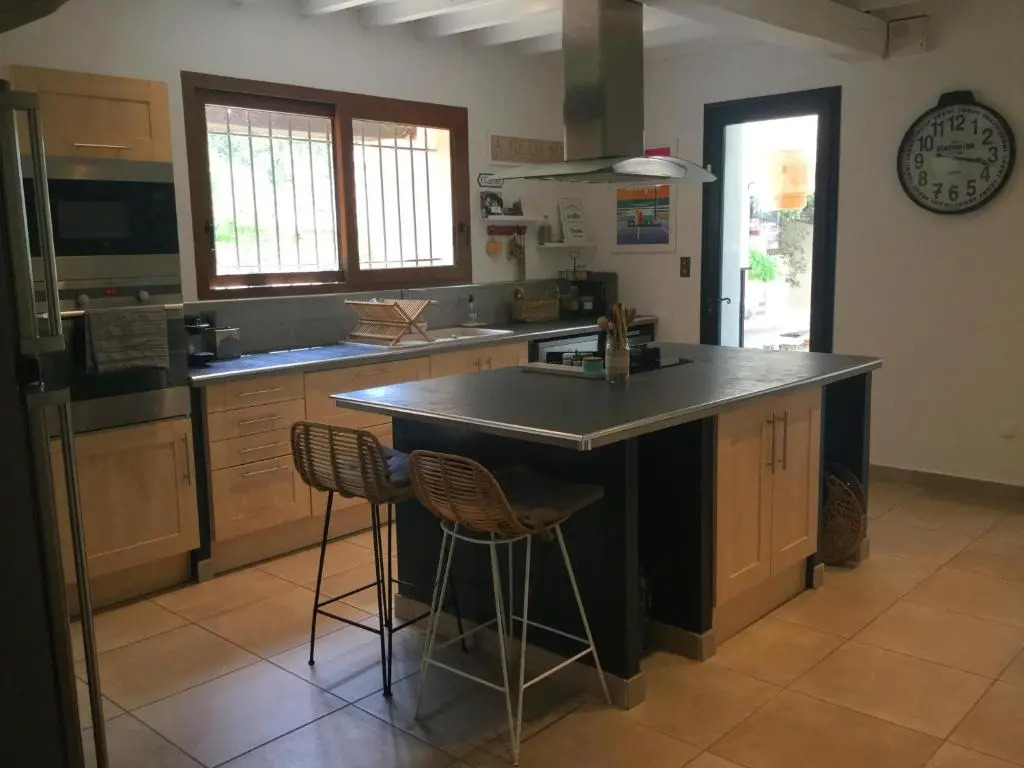 LS4-349 Jolie maison de vacances avec piscine privée au pied du VENTOUX, à Pernes les Fontaines – 10 per