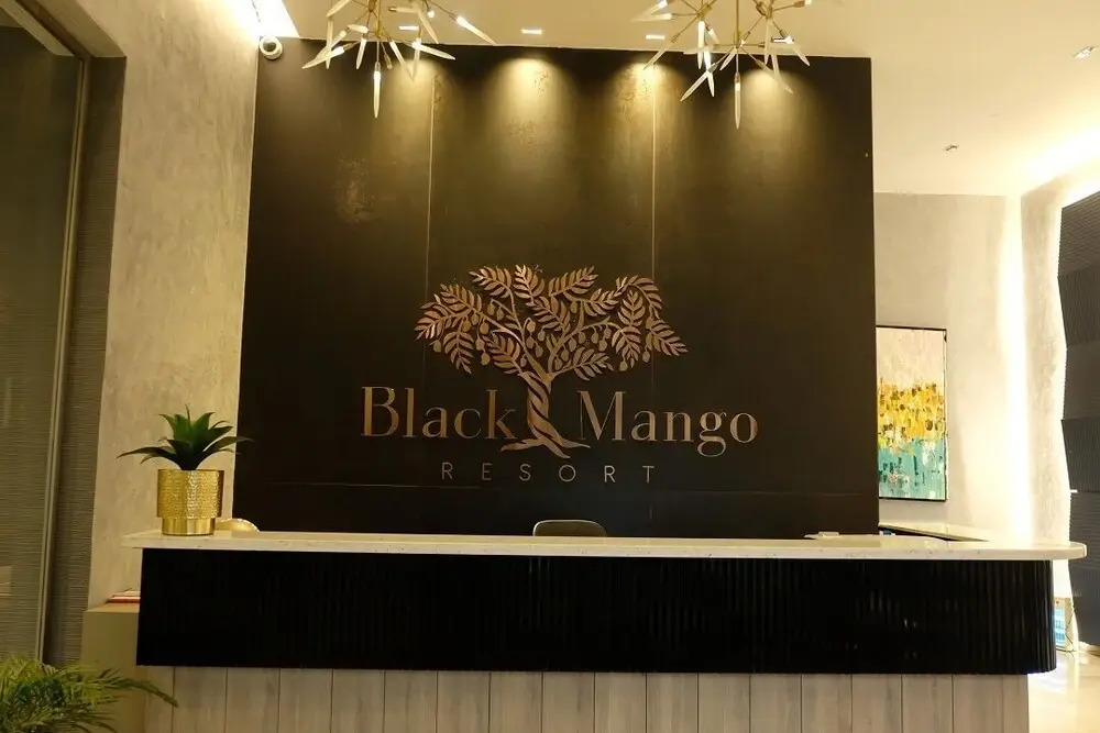 Black Mango Resort
