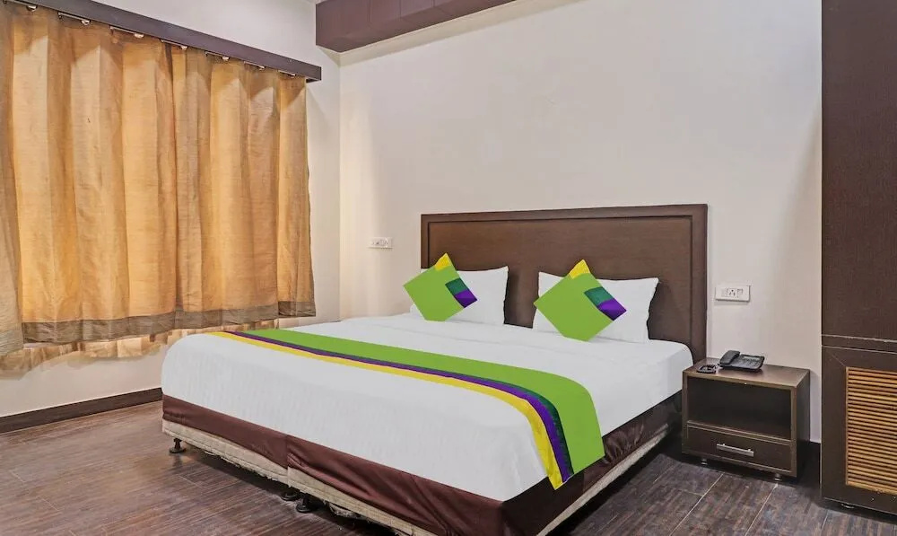 Treebo Trend Hotel Happy Feet