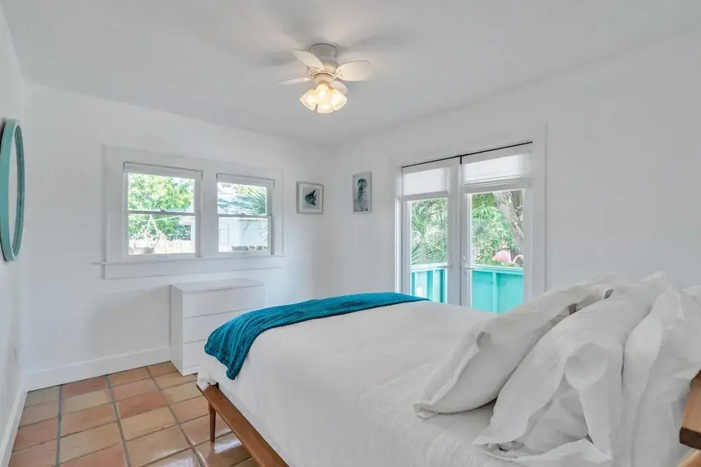 Sarasota, Fl Bungalow Bright & Breezy Coastal Vibes - 10 Mins To White Sand Beaches 2 Bedroom Home by RedAwning