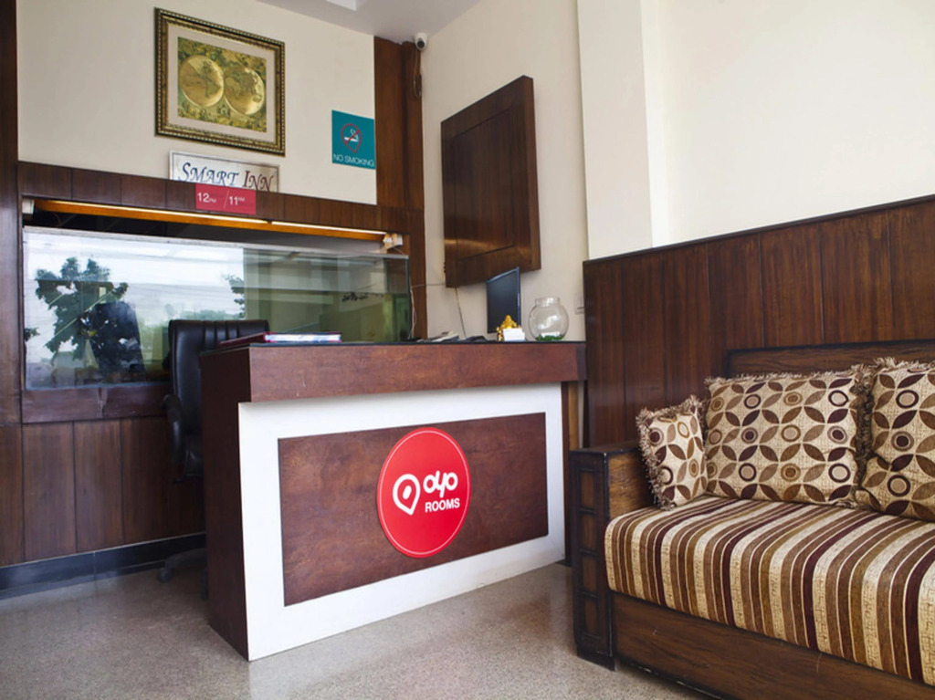 OYO Premium Cyber City