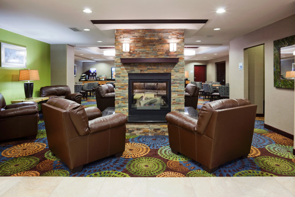 Holiday Inn Express & Suites Rochester – Mayo Clinic Area by IHG