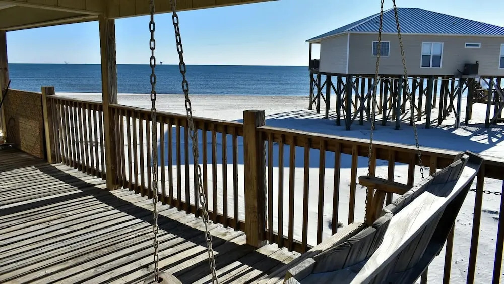 Knee Deep - 105 Shell Ct