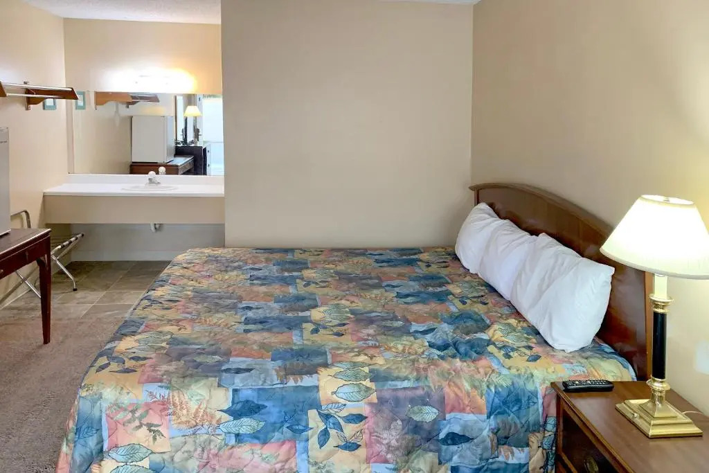 OYO Hotel Branson MO-165