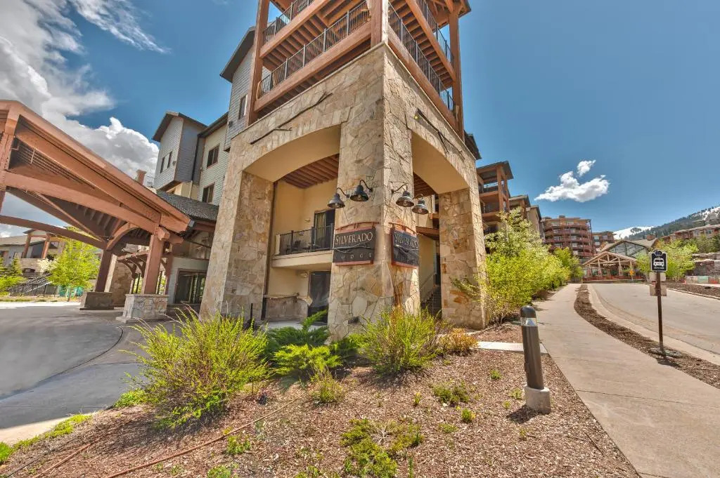 Silverado Lodge One Bedroom plus Loft by Canyons Village Rentals 223B