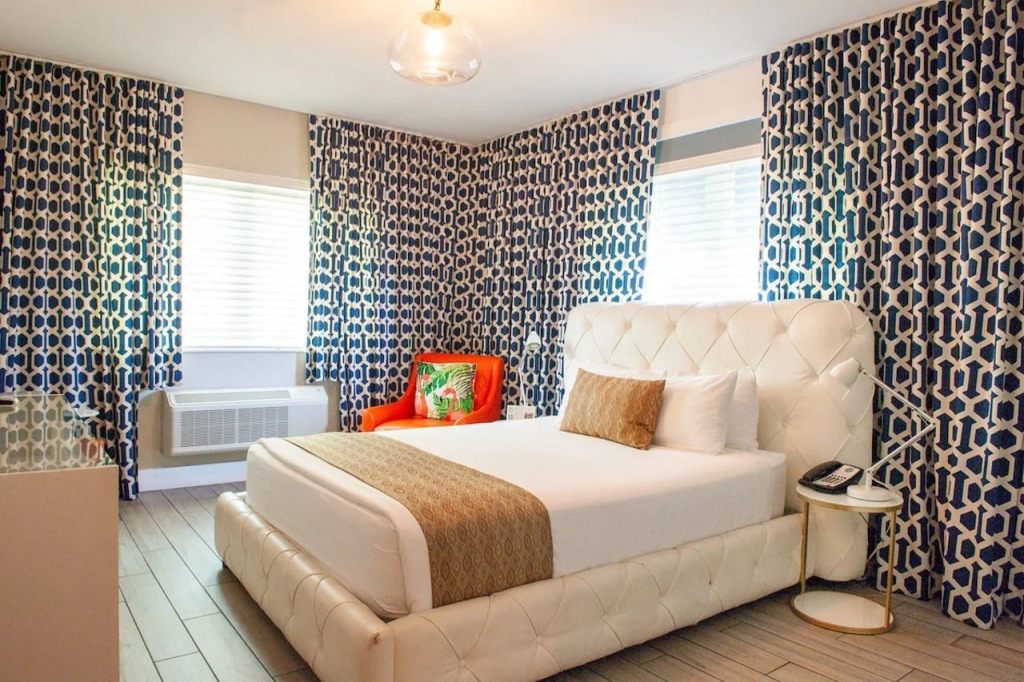 Waterside Hotel and Suites