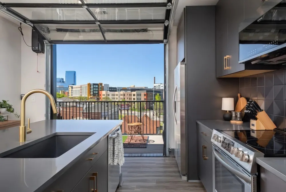 The Penthouse - 3BR Rooftop - Downtown Nashville