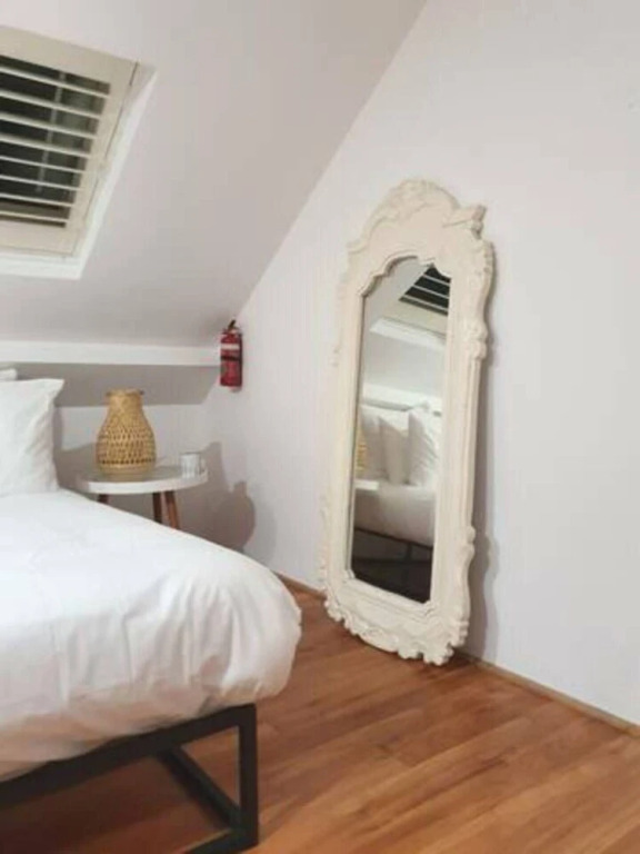 THE Roezetta 3 Luxury Stylish Unit, Walk TO City