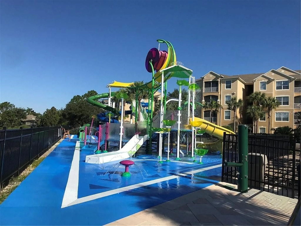 3 BR 2 Miles to Disney Pool Free Wifi and More