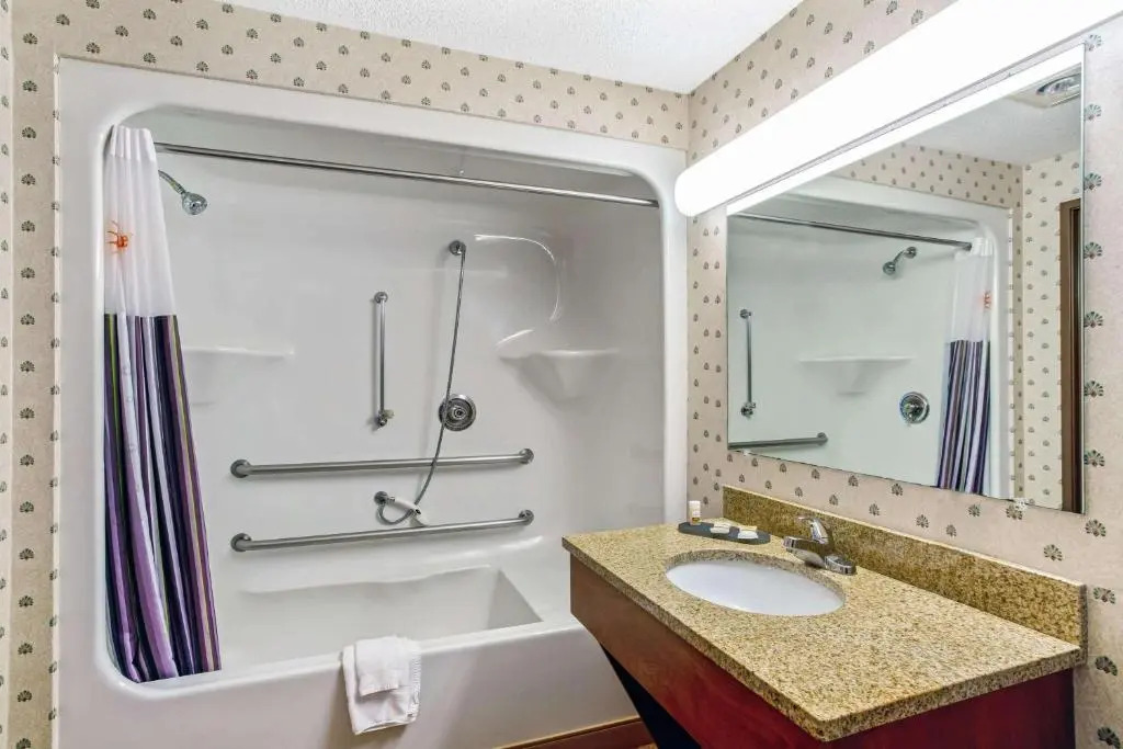 Holiday Inn Express South Burlington - Downtown by IHG
