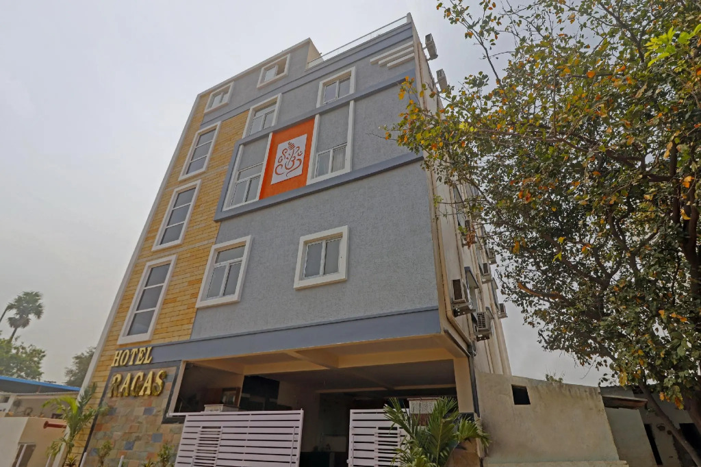 Capital O 78864 Hotel Ragas