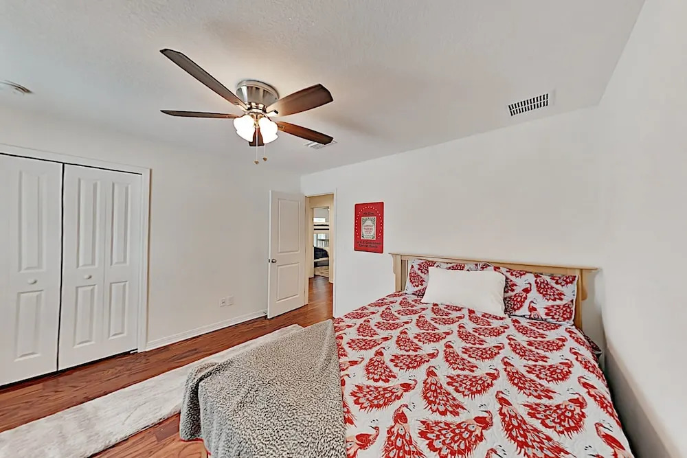 Peaceful Vilano Beach Getaway W/ Alfresco Dining 4 Bedroom Home
