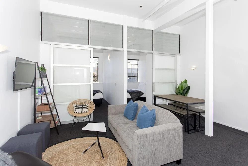 TOWNY - Urban Loft - Two Bedrooms