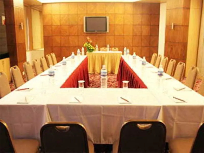 HOTEL LE ROYCE