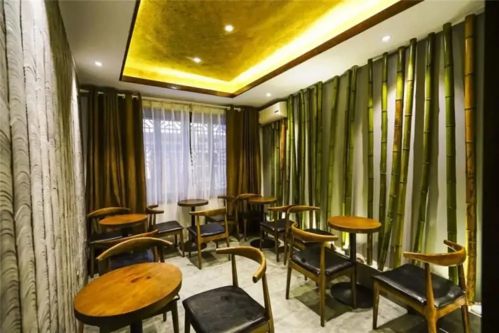 Yinlu Bedroom Fenghuang Hongqiao Shop