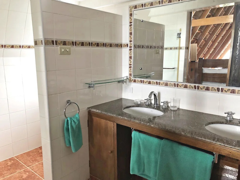 Waimea Luxury Houses - Adults Only
