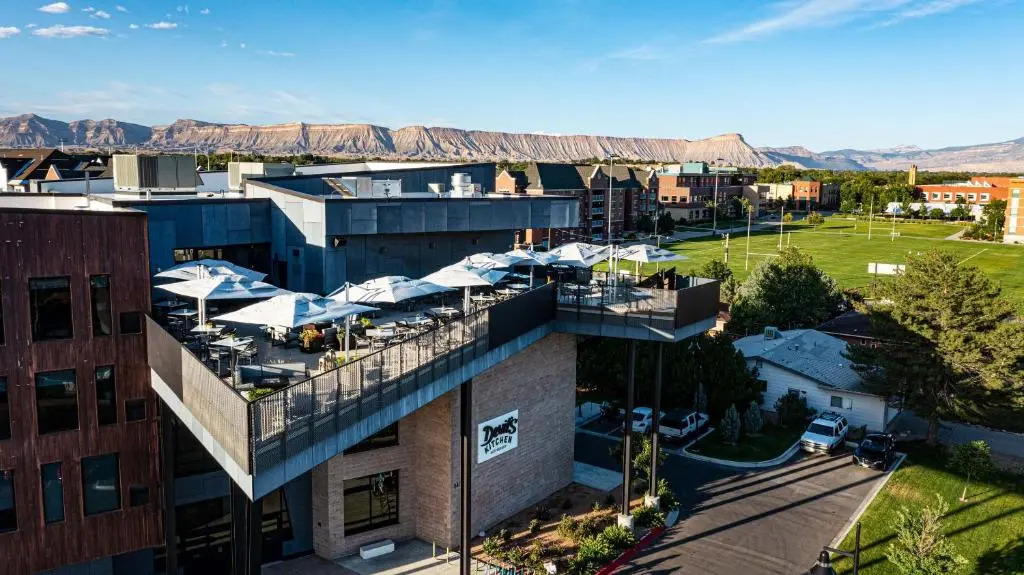 Hotel Maverick