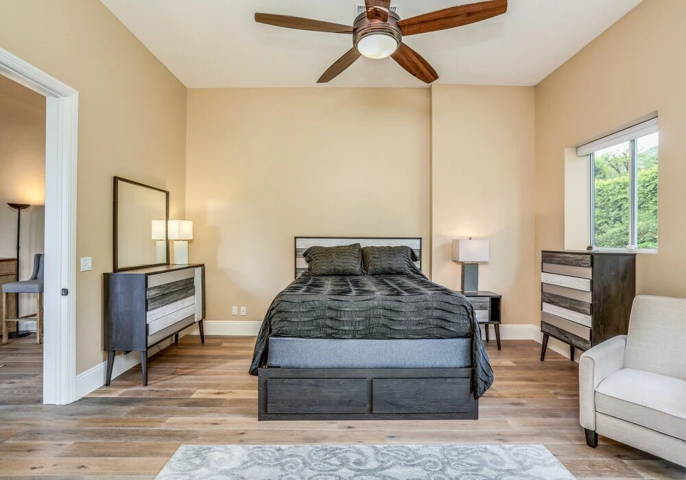 333 Valmonte Sur Home 5 Bedrooms 5.5 Bathrooms Home
