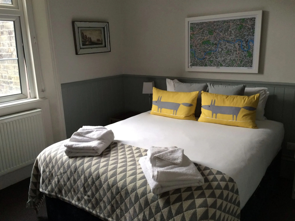Georgian House Hotel