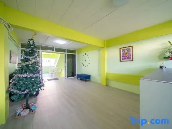 UrbanNest Hostel