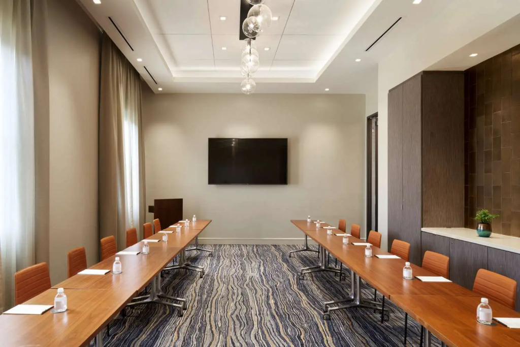 THesis Hotel Miami Coral Gables, Curio Collection by Hilton