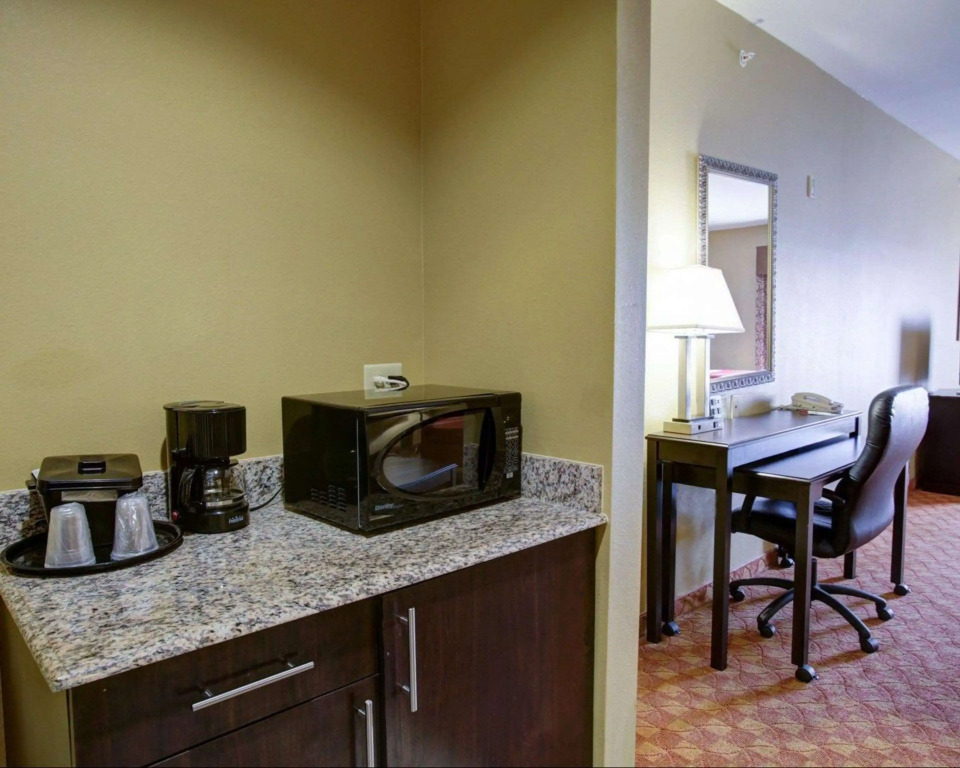 Comfort Suites Old Town Spring