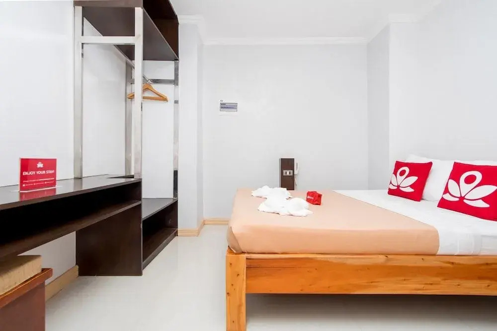 ZEN Rooms Burgos Street Vigan