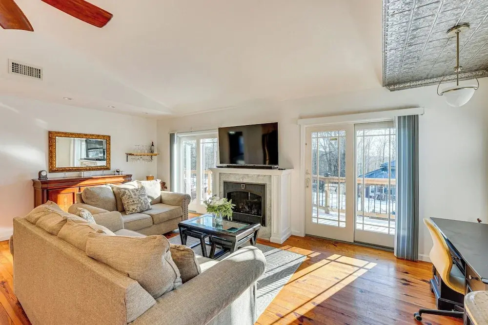 Hudson Valley Retreat w/ Pool Near Greenwood Lake