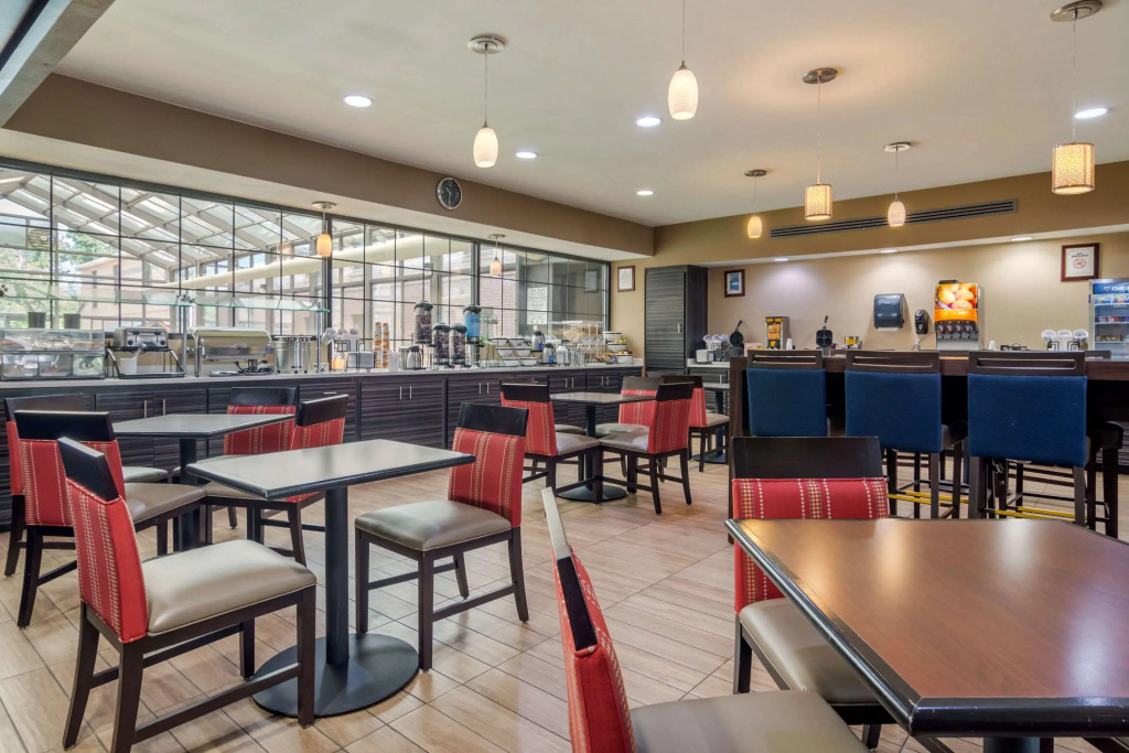 Comfort Inn & Suites Perry National Fairgrounds Area