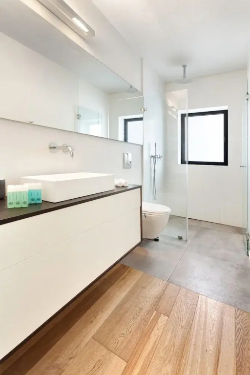 London in Tel Aviv - stay at my place