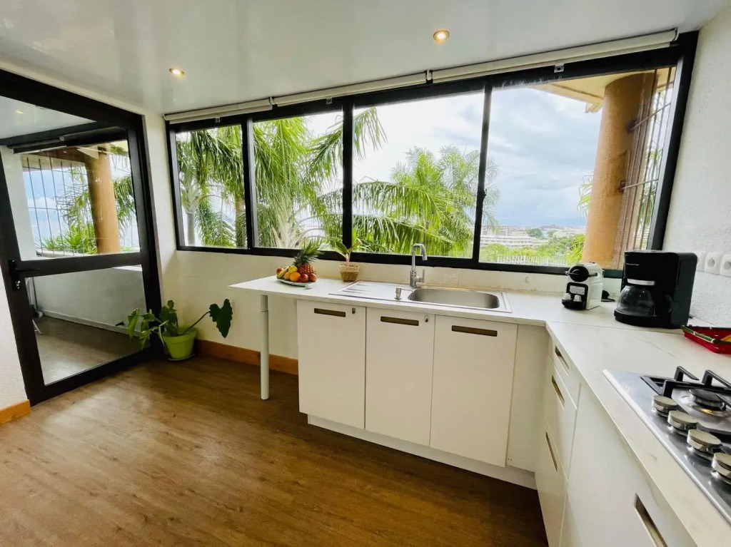 Tunui City Apartment - Quiet & Pool