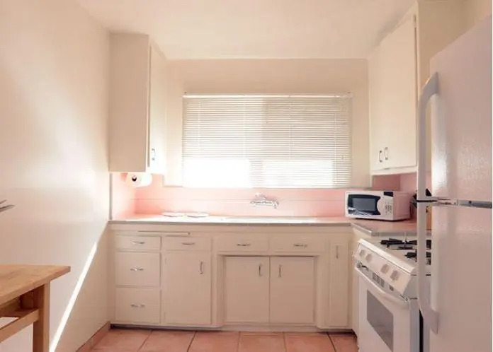 Beverly Center One Bedroom Apartment