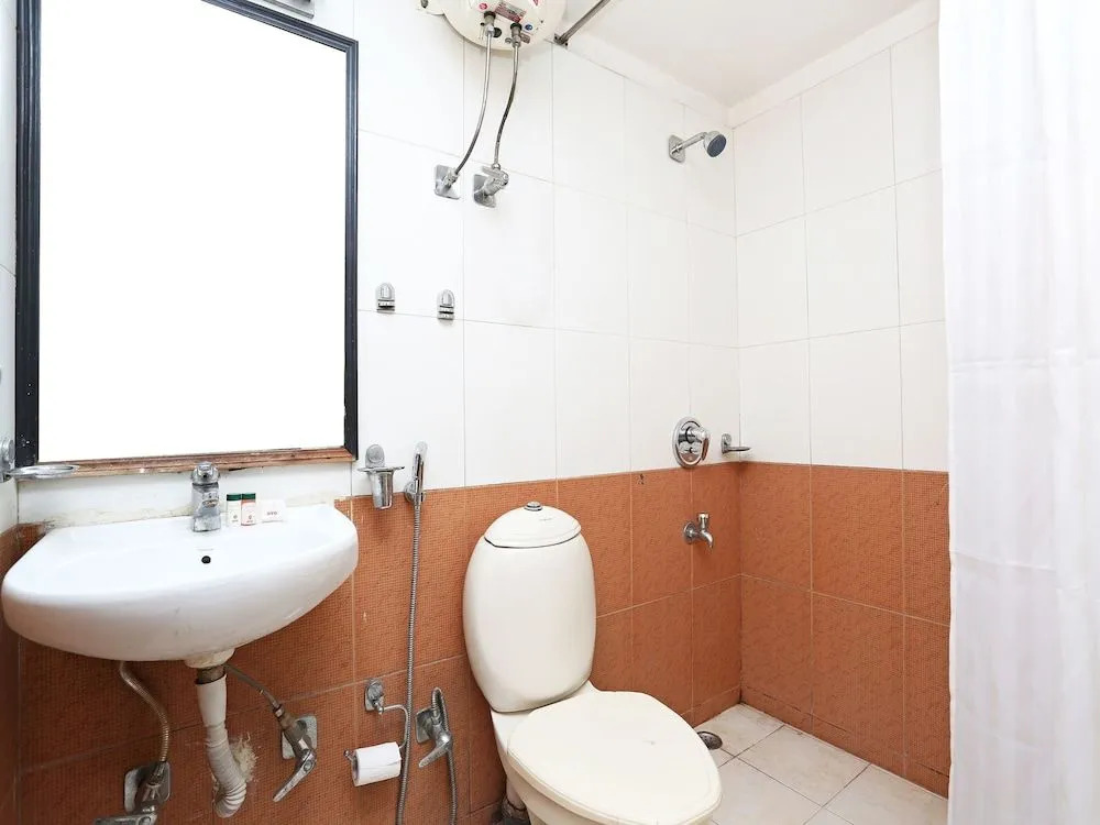 Oyo 13338 Hotel Atithi