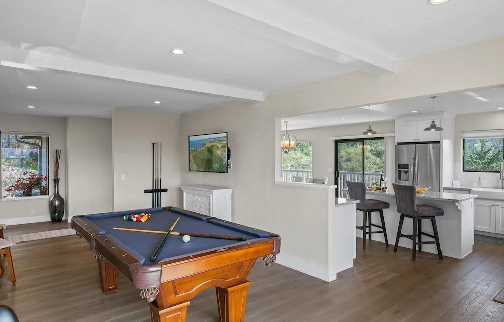 Newly Remodeled 4/4 With Bonus Room! Spectacular Valley Views! Aquarium Passes Available