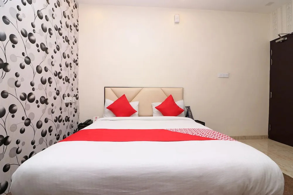 OYO 10750 O'live INN
