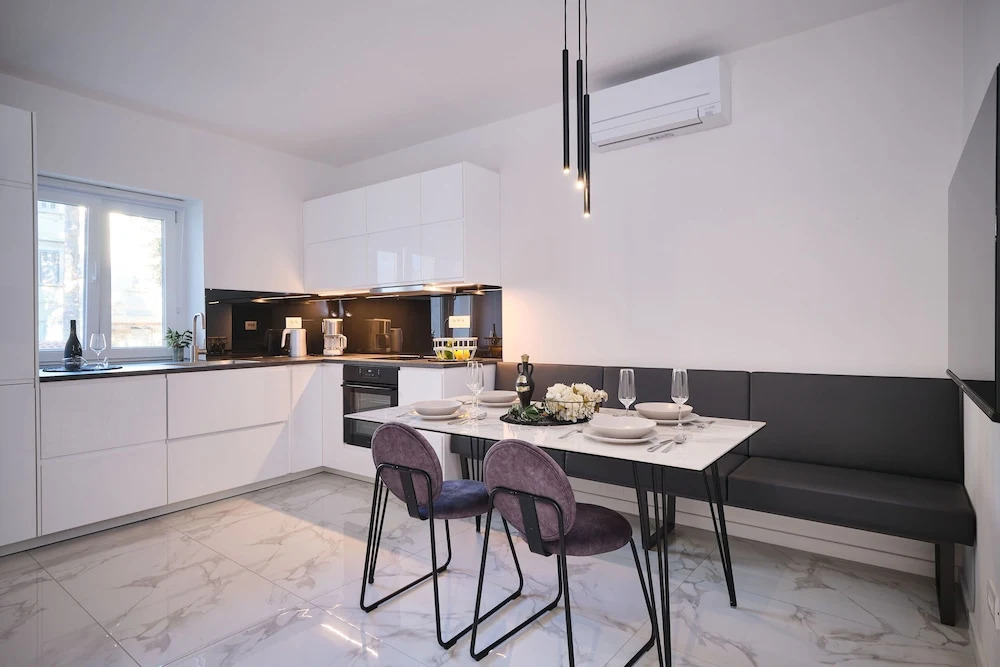 LaMer Luxury Suite by Litto