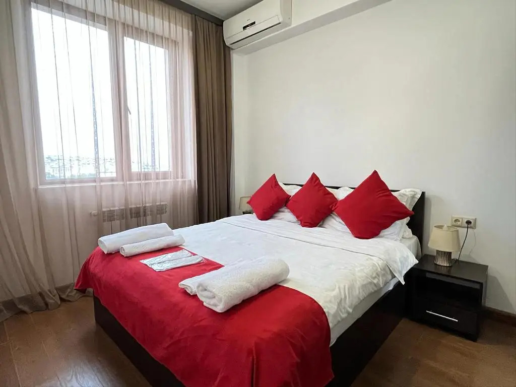 Apartments on Buzand street 17
