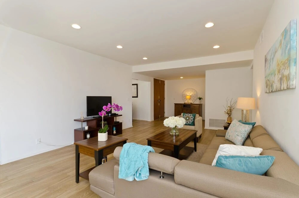 LA032 2 Bedroom Apartment By Senstay