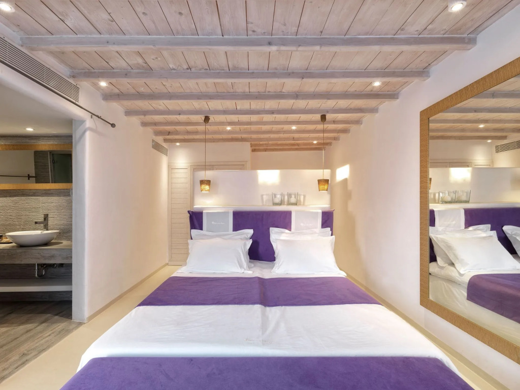 Suntouch Suites ‘’by Checkin’’ Adults Only