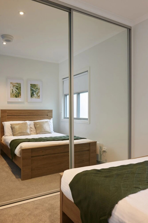 Earthy And Polished 2 Bedroom Unit In Chadstone