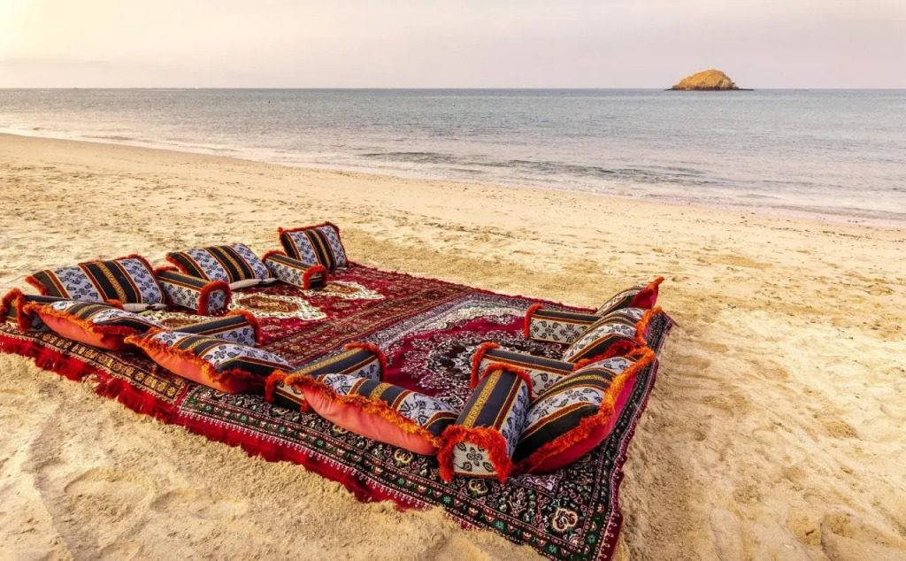 Royal Beach Hotel & Resort