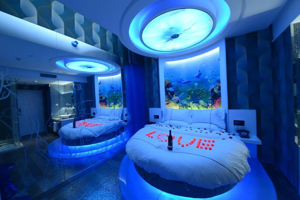 Crystal Theme Hotel
